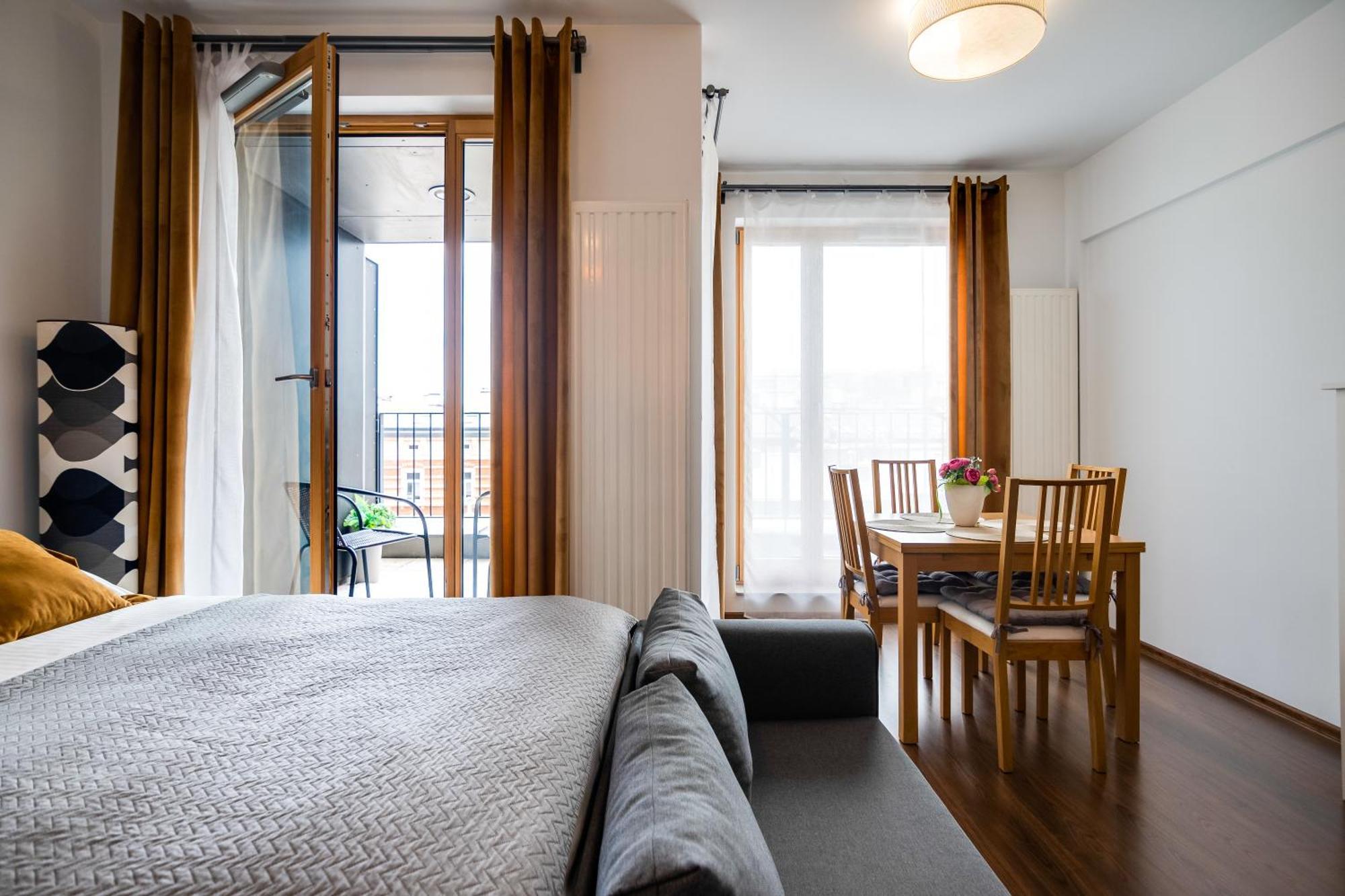 Studio Apartment